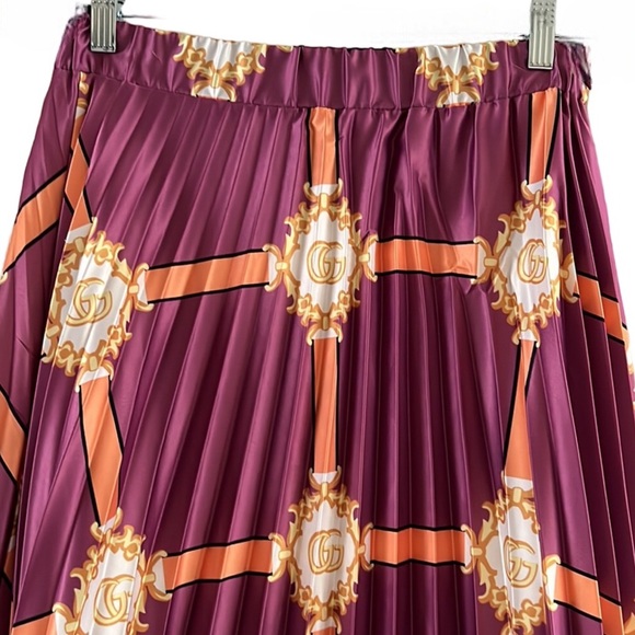 💜Gucci 2019 Purple Gold Marmont GG Doubloon Harness Silk Pleated Skirt💜 - Picture 2 of 8
